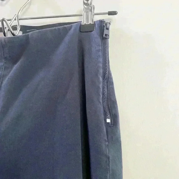 Everlane navy zip up trouser 4 - Picture 3 of 5